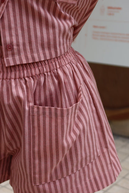 Short Lucas rose